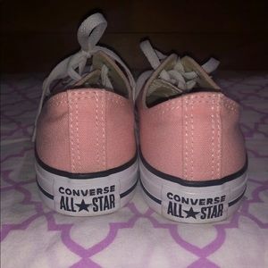 Blush Rose low top converse